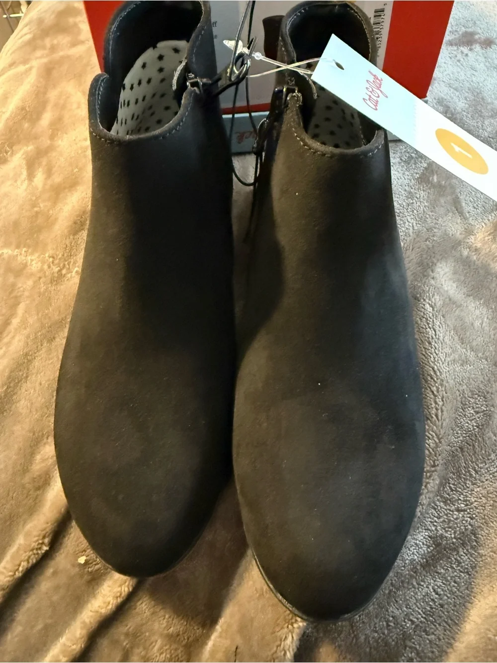 Cat & Jack Size 1 Black Opal Boots